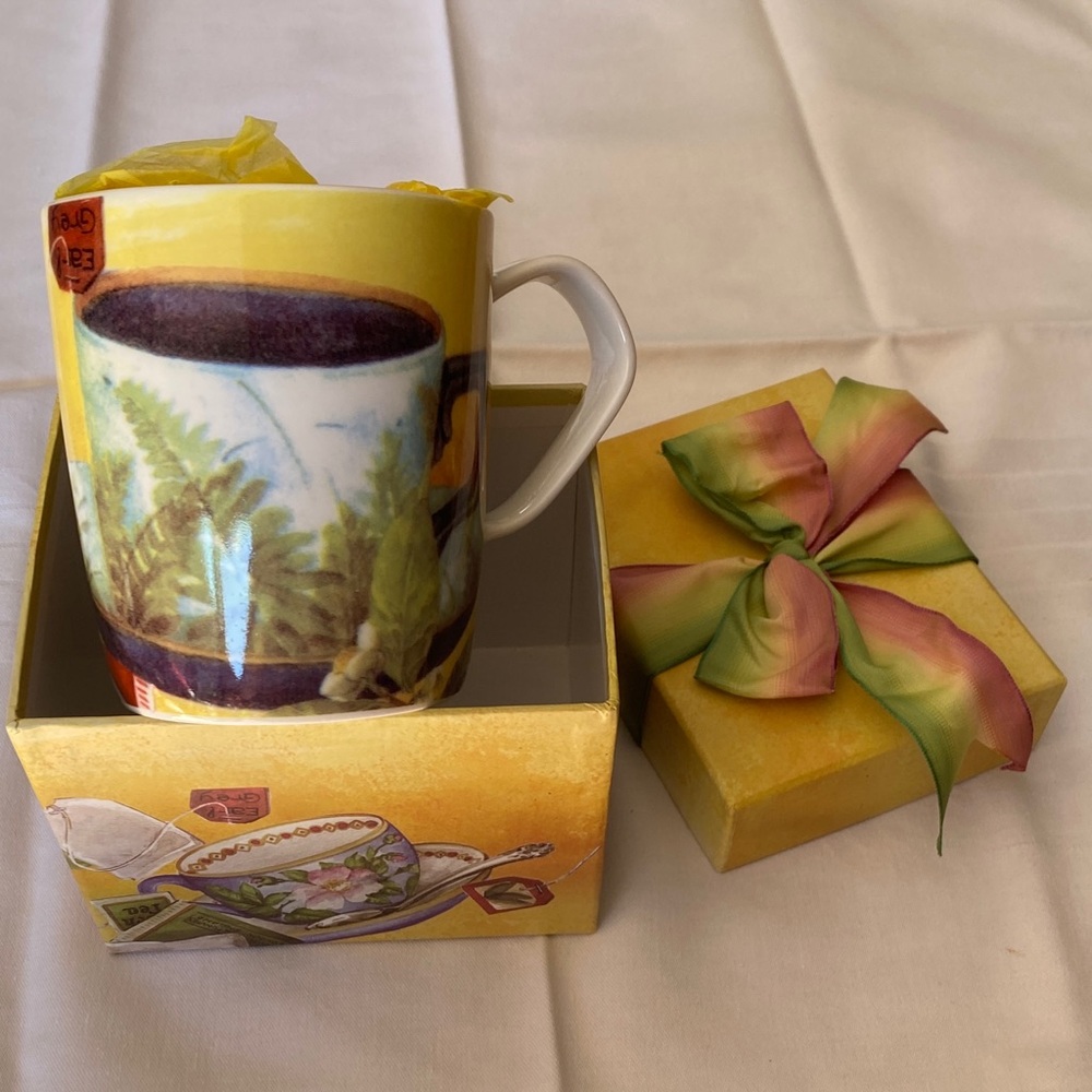 Floral Yellow Mug with Gift Box